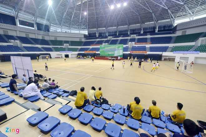 Hai quan tau khu truc My da bong cung sinh vien Da Nang hinh anh 9