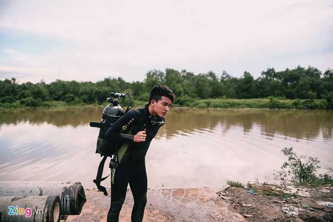 9X dien trai bo truong dai hoc dan than lam linh cuu nan hinh anh 12