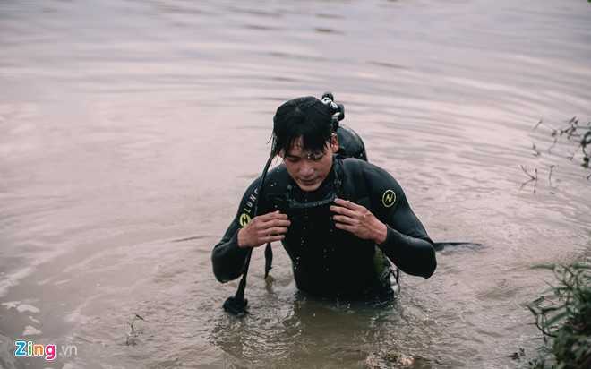 9X dien trai bo truong dai hoc dan than lam linh cuu nan hinh anh 14