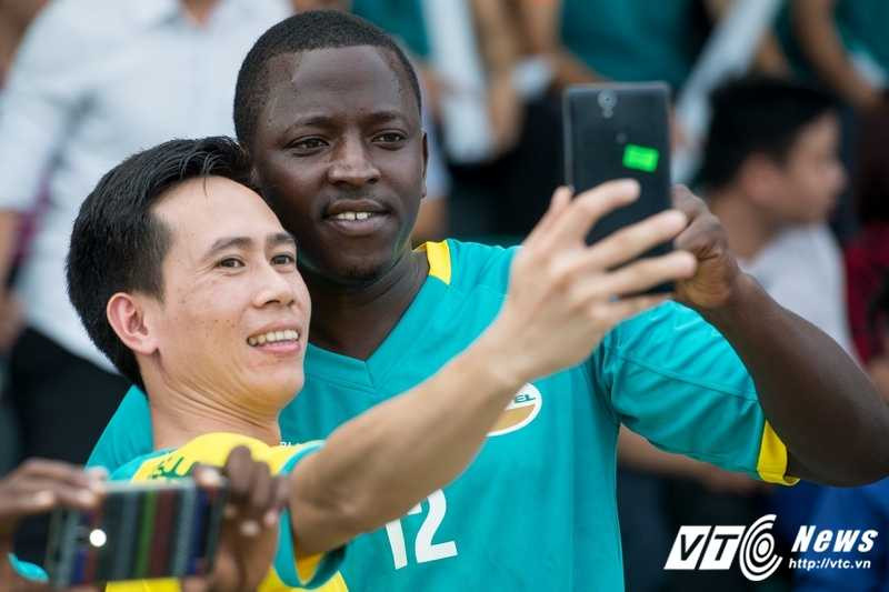 Den tu cac quoc gia khac