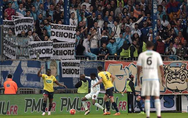 Vach tran su that den toi cua gioi chu Trung Quoc hinh anh 2