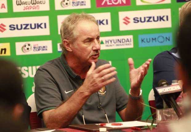 Alfred Riedl: 'Indonesia da thang Viet Nam neu may man hon' hinh anh 1