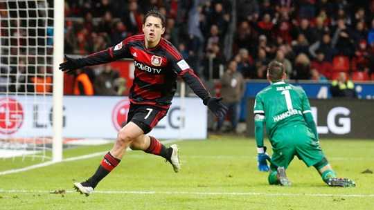 Man Utd hẳn đang rất hối tiếc vì đã để Van Gaal đẩy Chicharito ra đi với giá 7,3 triệu bảng