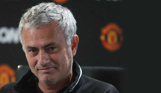 Mourinho ém “tuyệt chiêu” chờ The Kop