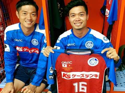 Công Phượng chạy 8 phút, không một lần chạm bóng