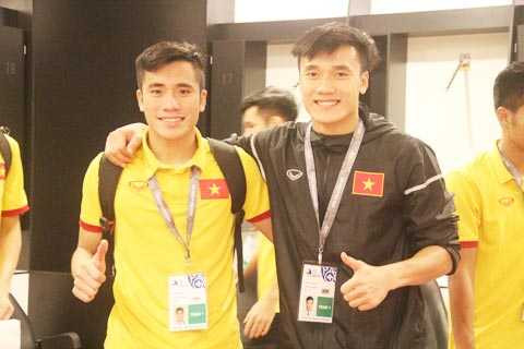 Gác lại những phấn khích của chiến công đoạt vé tới U20 World Cup , U19 Việt Nam lao vào tập luyện cho trận bán kết với Nhật Bản