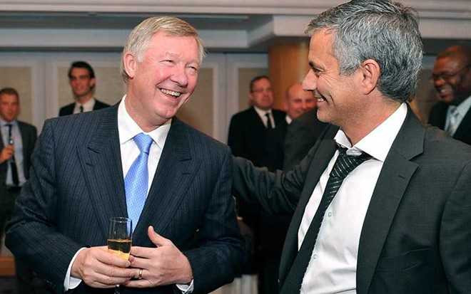 Tham vong tro thanh Sir Alex dang lam hai Mourinho hinh anh 2