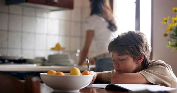 Ba me My khong muon con lam bai tap ve nha hinh anh 1