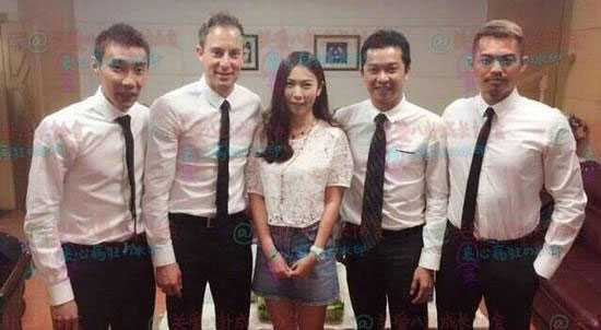 Đồng đội Lý Trí (giữa) bị đồn là một trong các nhân tình của Lin Dan (ngoài cùng bên phải).