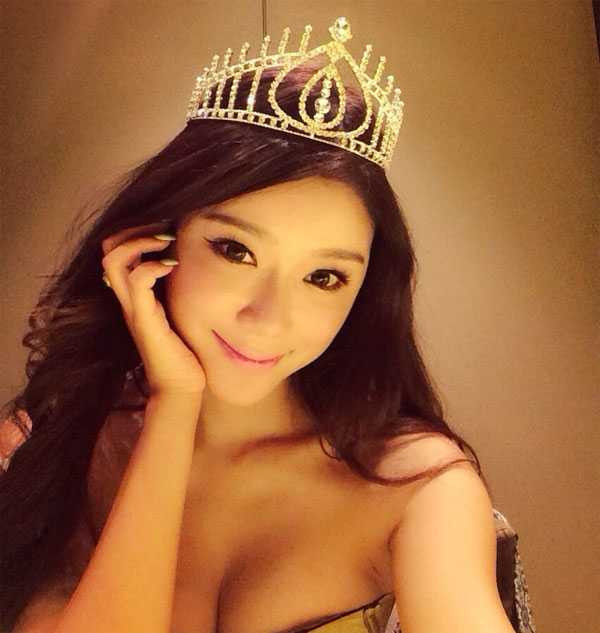 Bồ nhí của Lin dan, Nhã Kỳ, bị đả kích dữ dội vì viết 'cảm ơn mọi người đã quan tâm' sau scandal ồn ào. Ảnh: Shanghai.