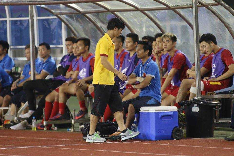 Trung vệ tuyển Việt Nam Đình Luật: 'Mong anh em chơi tỉnh táo trước Indonesia ở bán kết' - ảnh 1