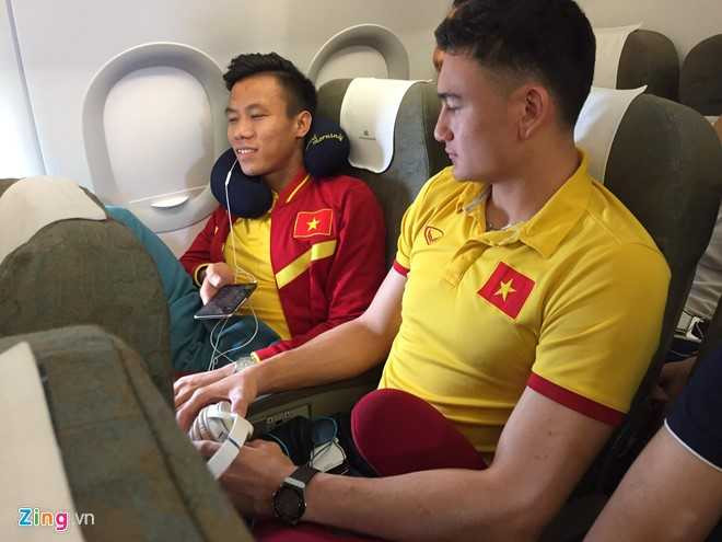 Tuyen Viet Nam so hai khi may bay chao dao gan 10 phut hinh anh 1