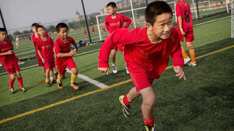 160310112119-evergrande-football-school-10-exlarge-169