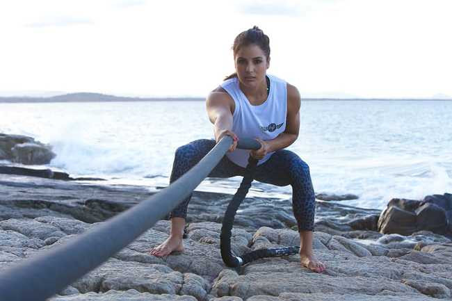 15 nữ hoàng cơ bắp quyến rũ nhất thế giới - 5