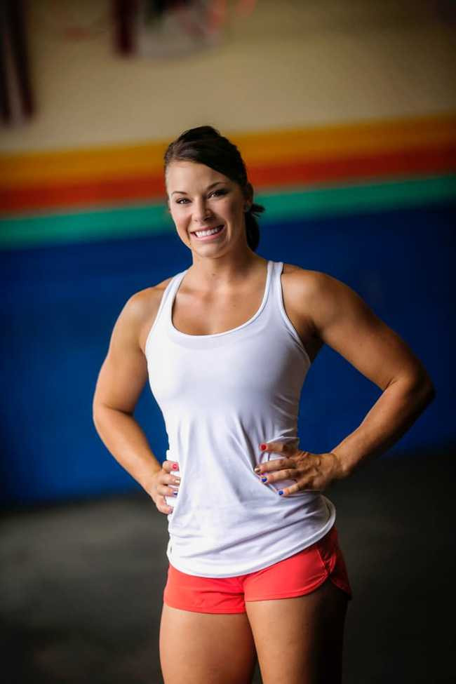 15 nữ hoàng cơ bắp quyến rũ nhất thế giới - 15