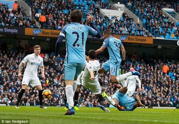 1486302224733_lc_galleryImage_Feb_5th_2016_Manchester_U