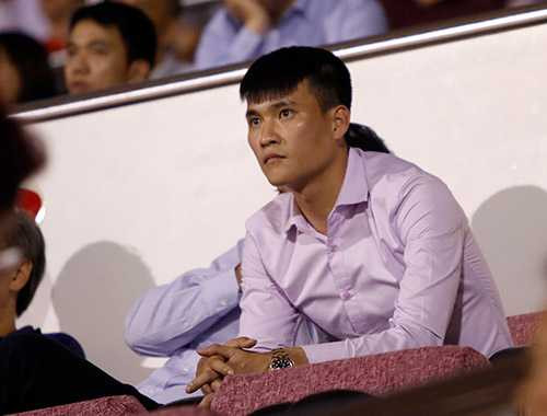 Công Vinh cay đắng tố trọng tài thổi kiểu cá lớn hiếp cá bé - 2