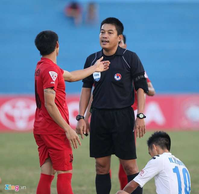 Bong da Viet va su chi phoi tu mang xa hoi hinh anh 2