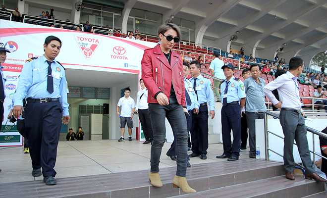 Cong-Vinh-can-co-them-nhieu-Son-Tung-MTP