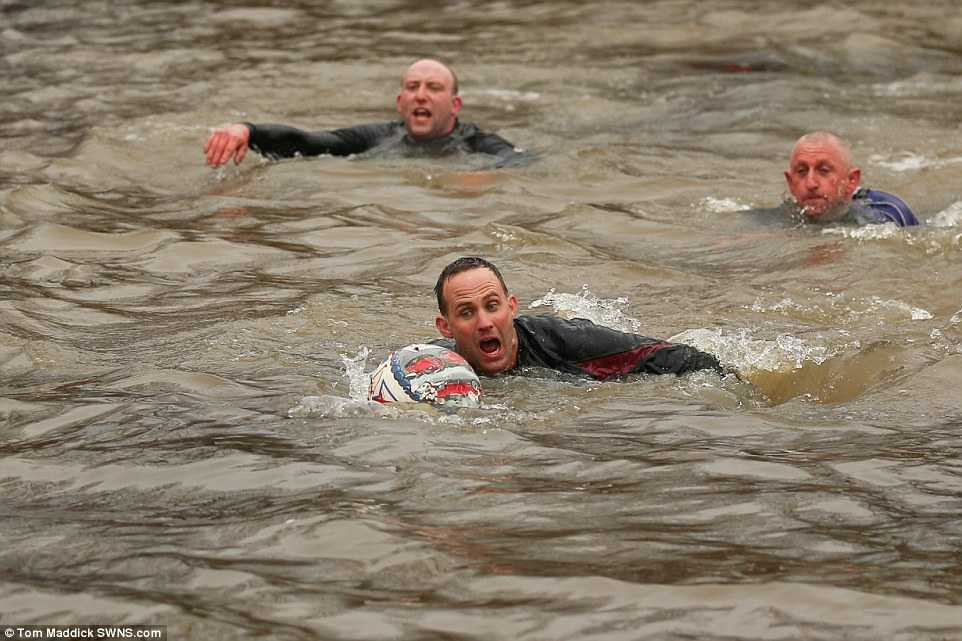 3DCD723B00000578-4268604-