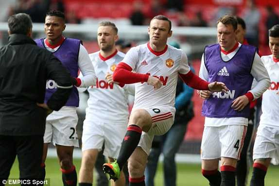 1488629438080_lc_galleryImage_Manchester_United_s_Wayne