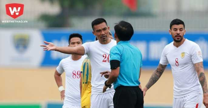 trung-ve-dinh-luat-sao-chung-toi-khong-duoc-dien-khi-an-mung6