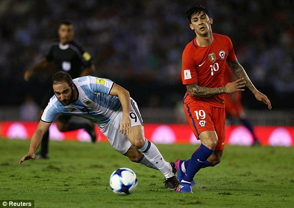 1490315493861_lc_galleryImage_Football_Soccer_Argentina