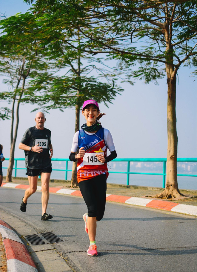 Chạy đến khi… lên xe cứu thương ảnh 1