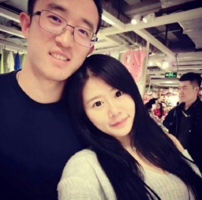 Nguoi vo cau xin LDBD Trung Quoc duoi chong khoi doi tuyen hinh anh 1