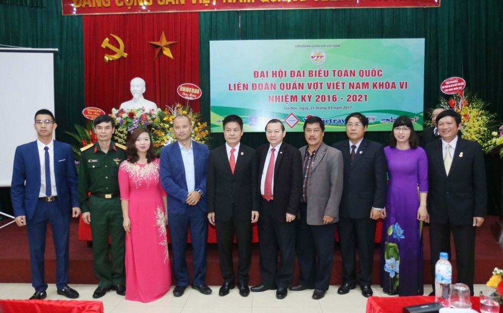 ban thuong vu khoa VI