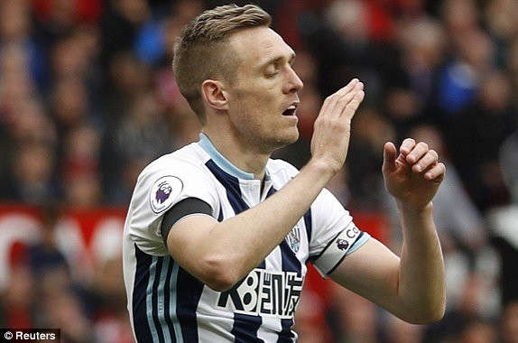 1491059666406_lc_galleryImage_Britain_Soccer_Football_M (2)