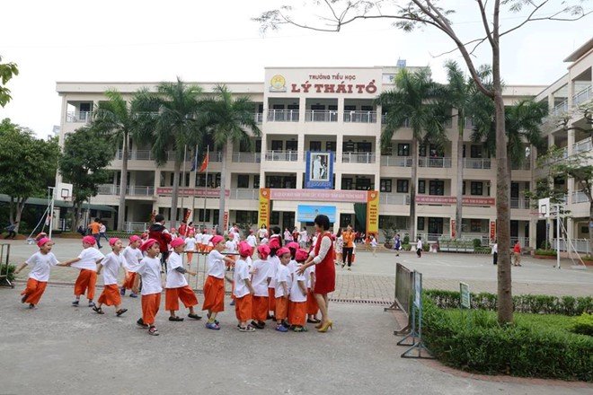 Tam dung phat phieu hoi hoc sinh cap mot so lan pha thai hinh anh 2