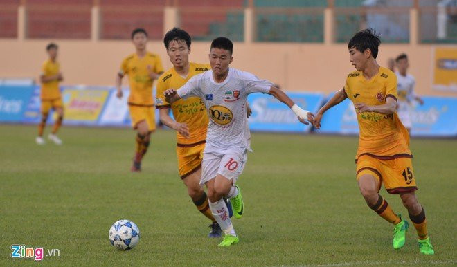 Hinh anh Thay Giom: U19 HAGL Arsenal JMG hien tai khong co tai nang nhu Cong Phuong