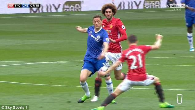 Hinh anh Trong tai thien vi MU khi cong nhan ban mo ty so cua Rashford? 4