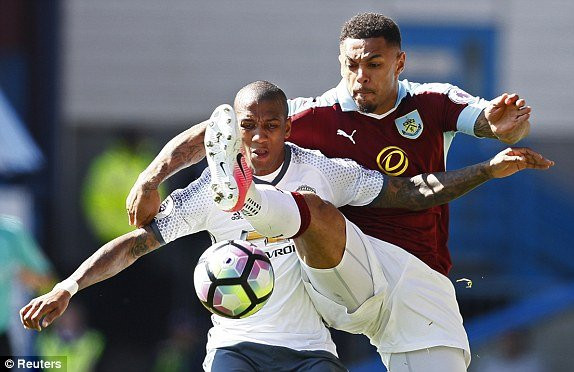 Hinh anh Link xem truc tiep Burnley vs MU vong 34 ngoai hang Anh 2017 8