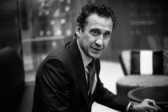 Tuy nhiên, Định Mệnh khiến Valdano thực hiện hỏng cú giao dịch chỉ bằng một cú điện thoại