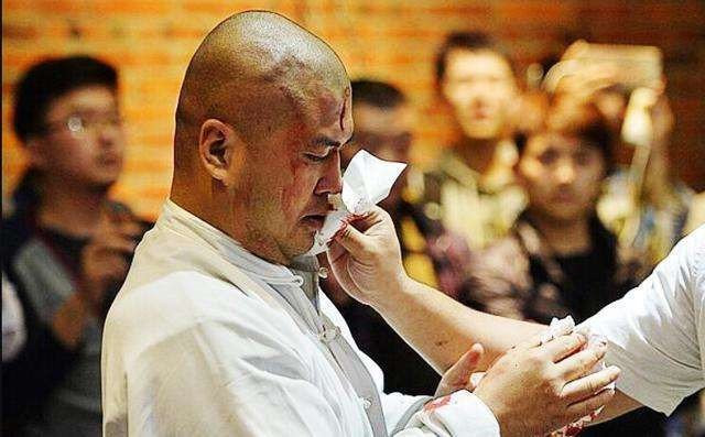 Vo su MMA muon dau Chan Tu Dan, coi thuong Thanh Long, Ly Lien Kiet hinh anh 3