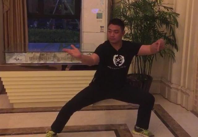 Bị stress nặng khiến Từ Hiểu Đông hủy luôn cuộc đấu với kẻ ngạo mạn y hệt mình - Ảnh 1.