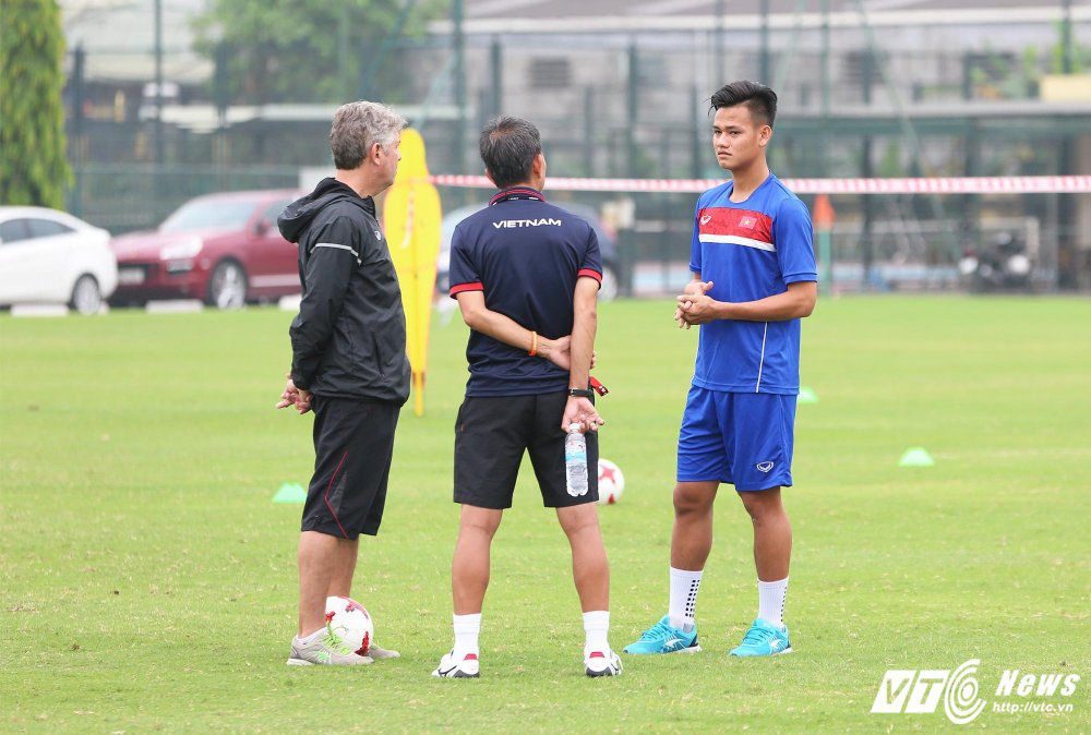 Hinh anh Quang Hai thay Trong Dai lam doi truong U20 Viet Nam 3