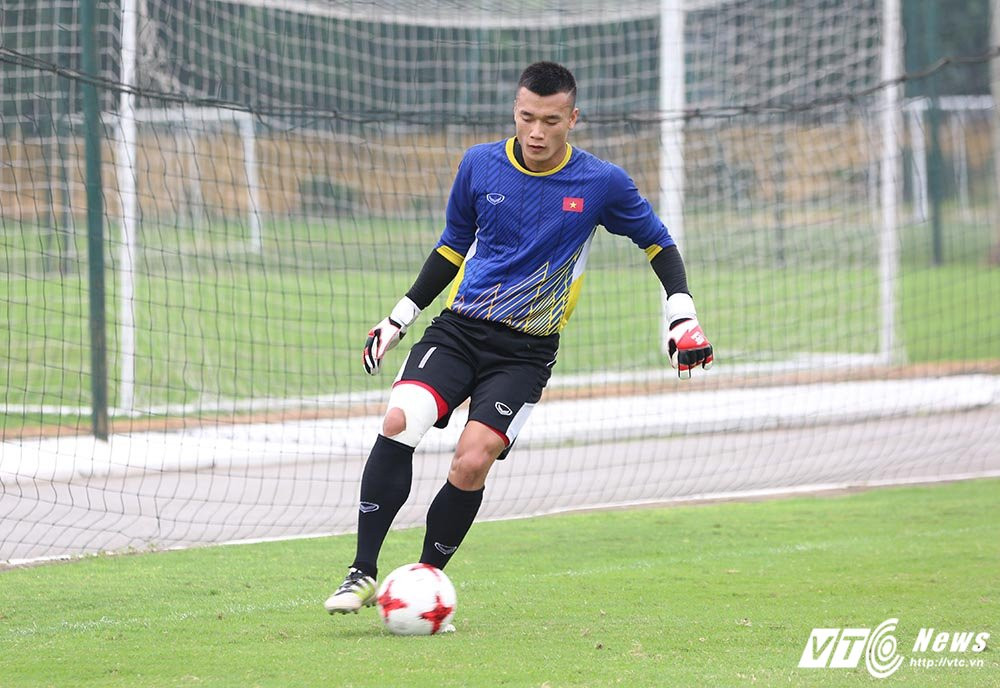Hinh anh Quang Hai thay Trong Dai lam doi truong U20 Viet Nam 5