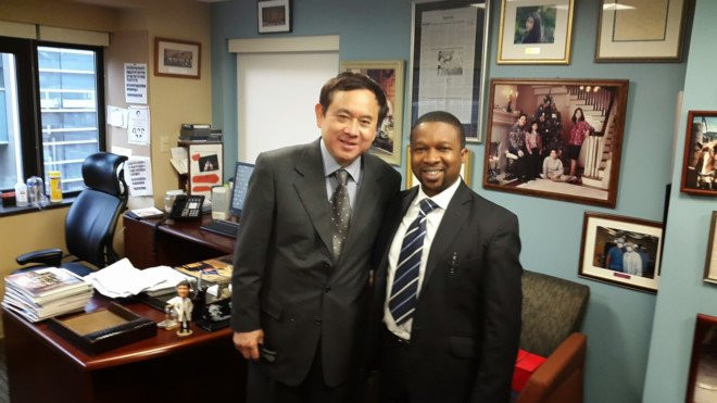 Bac si gioi nhat the gioi soc voi dau goi cua Ibra hinh anh 1