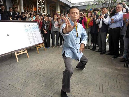 Hinh anh Nganh cong nghiep ty dola cua vo MMA 3