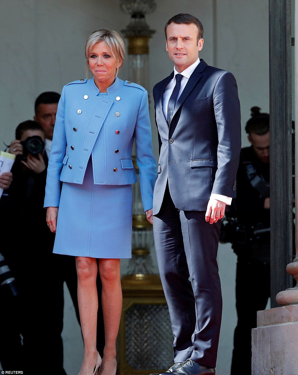 Hinh anh Ong Emmanuel Macron chinh thuc nham chuc Tong thong Phap 8