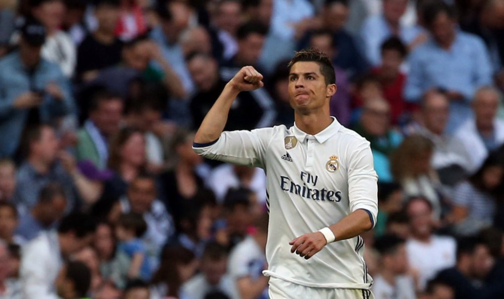 Hinh anh Video ket qua tran Real vs Sevilla: Ronaldo ghi ban, Real lap hang loat ky luc