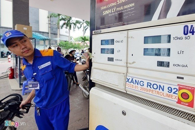 Bo Tai chinh: Tang thue moi truong voi xang dau de bu dap nguon thu hinh anh 2