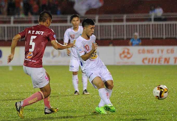 cong-phuong-khoe-kieu-toc-doc-la-ngay-tai-xuat-o-cup-quoc-gia-5