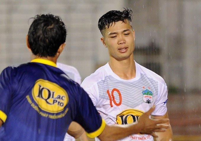 cong-phuong-khoe-kieu-toc-doc-la-ngay-tai-xuat-o-cup-quoc-gia-7