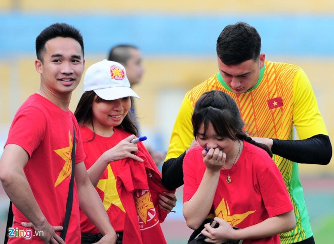 Dang Van Lam va con duong ra chau luc cua tuyen Viet Nam hinh anh 1