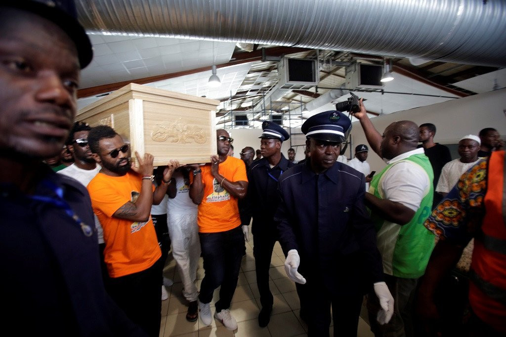 Dong doi chung vai khieng quan tai Tiote tu Trung Quoc tro ve hinh anh 4