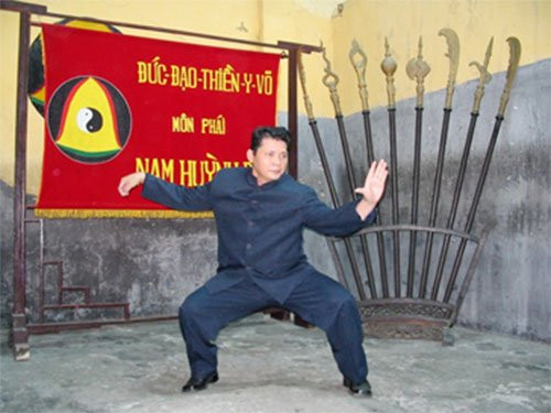 vo-su-huynh-tuan-kiet-lap-phai-tu-chuyen-mot-chiec-ao